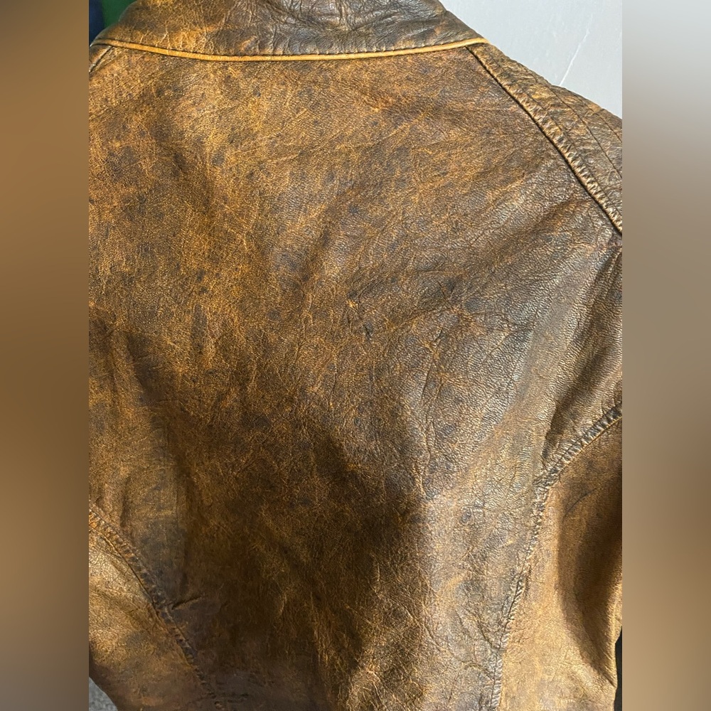 Wilson’s Leather Distressed Cropped Leather Jacket - Picture 2 of 13